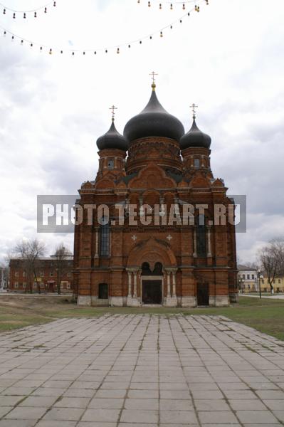 церковь на площади в Туле / Город, архитектура / архитектура и скульптура