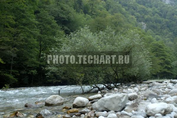 река в горах / Природа / реки и озера