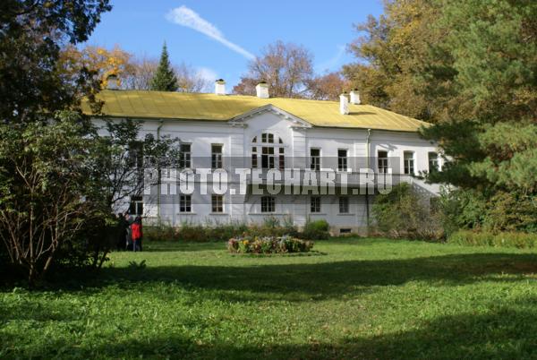 в Ясной Поляне / Город, архитектура / городской пейзаж