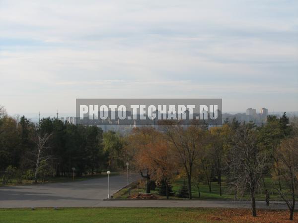 Вид на Волгоград с Мамаева кургана / Город, архитектура / городской пейзаж