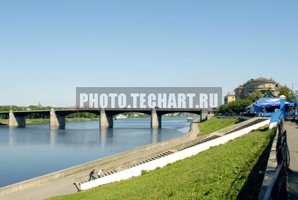 набережная в Твери / Город, архитектура / городской пейзаж