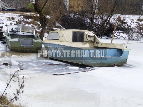 катера у берега / Техника, транспорт / Водный