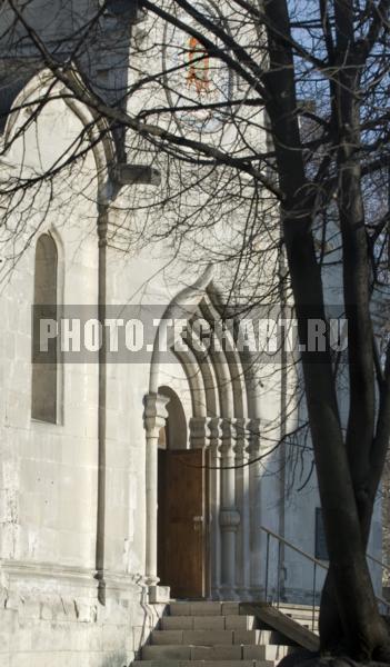 вход в церковь / Город, архитектура / архитектура и скульптура