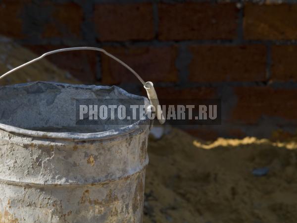 Стройка. ведро / Город, архитектура / строительство