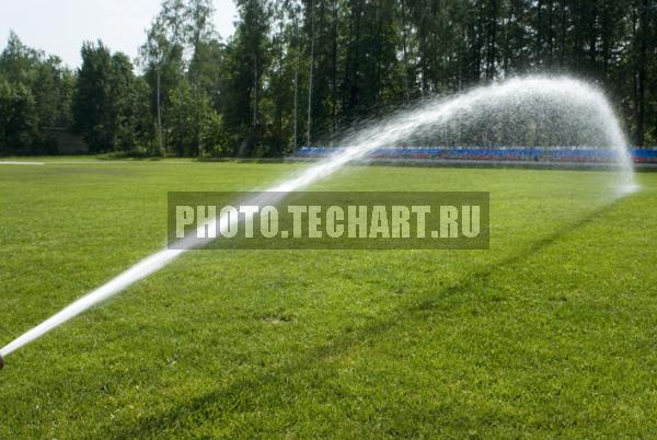 поливка футбольного поля / Отдых и развлечения / прочее