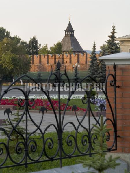 Вид на башню Ивановских ворот Кремля / Город, архитектура / архитектура и скульптура