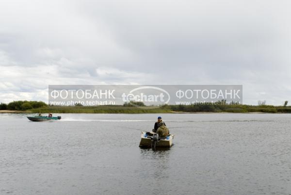 рыбаки на лодке / Люди / профессии и деятельность