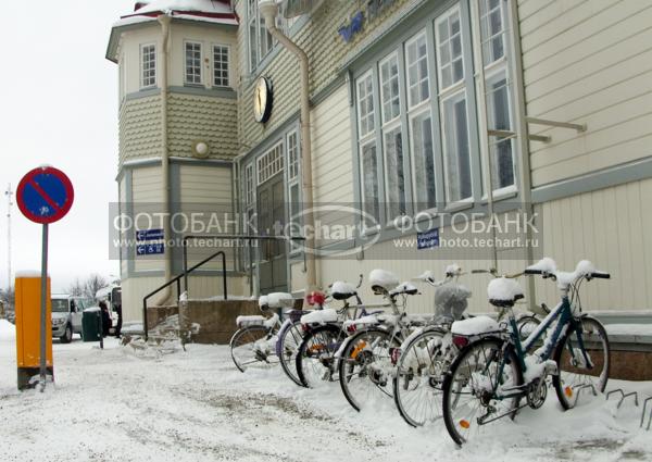 велосипедная стоянка / Город, архитектура / городской пейзаж