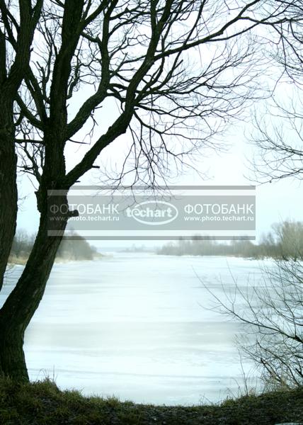 Замерзшая река / Природа / реки и озера