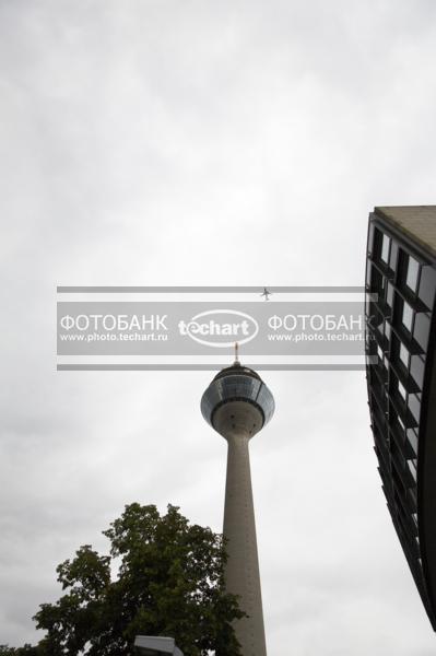 Германия.Телебашня в Дюссельдорф Дюссельдорфе. Germany. Duesseldorf. / Город, архитектура / фрагменты и детали