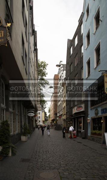 Германия. Улица Кельна. Germany. Koln / Город, архитектура / городской пейзаж