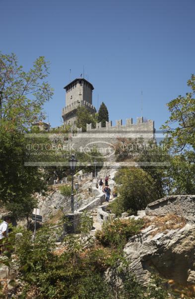 Сан-Марино. Вторая башня свободы. Замок Честа. San-Marino. Seconda Torre. Cesta. / Город, архитектура / городской пейзаж