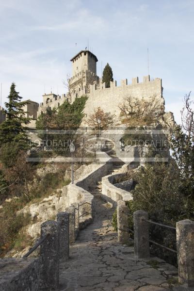 Сан-Марино. Первая башня свободы. Замок Гвайта. San-Marino. Prima Torre. Guaita. / Город, архитектура / городской пейзаж