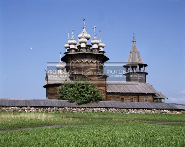 Кижи. Покровская церковь с колокольней / Город, архитектура / архитектура и скульптура