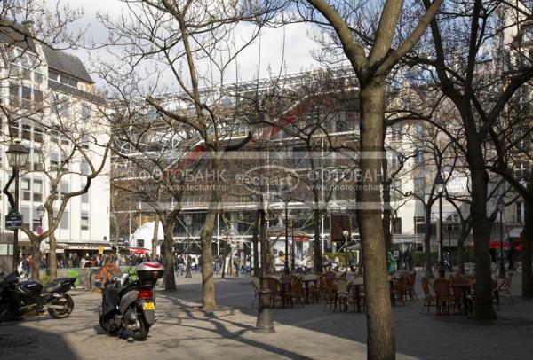 Франция. Париж. Парк. Помпиду. France. Paris. Park. Centre Pompidou. / Город, архитектура / городской пейзаж