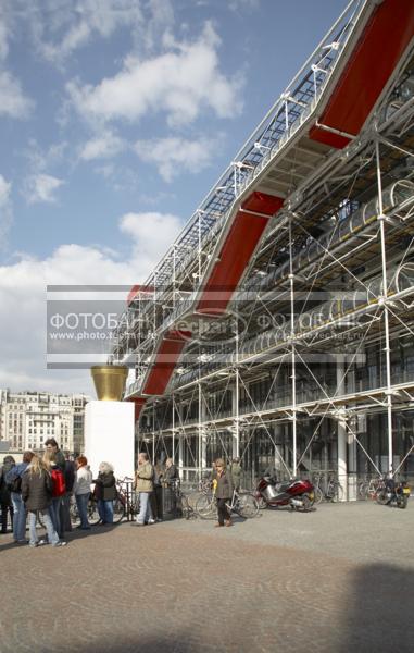 Франция. Париж. Парк. Помпиду. France. Paris. Park. Centre Pompidou. / Город, архитектура / архитектура и скульптура