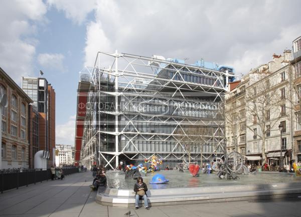 Франция. Париж. Парк. Помпиду. Фонтан Стравинского. France. Paris. Park. Centre Pompidou. / Город, архитектура / архитектура и скульптура