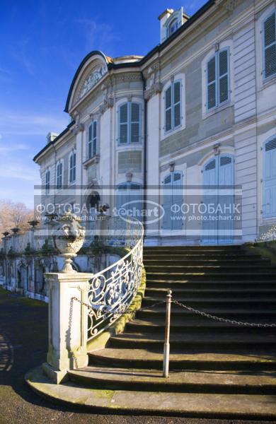 Европа. Швейцария. Дом в Parc des Eaux-Vives / Город, архитектура / архитектура и скульптура