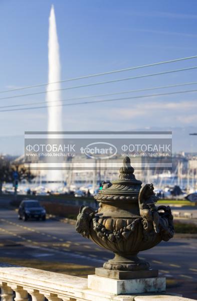 Европа. Швейцария. Женева. Parc des Eaux-Vives / Город, архитектура / городской пейзаж