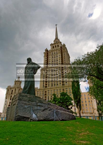 Москва. Московский Государственный Университет / Город, архитектура / архитектура и скульптура