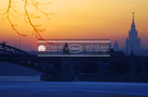 Москва. Мост / Город, архитектура / городской пейзаж