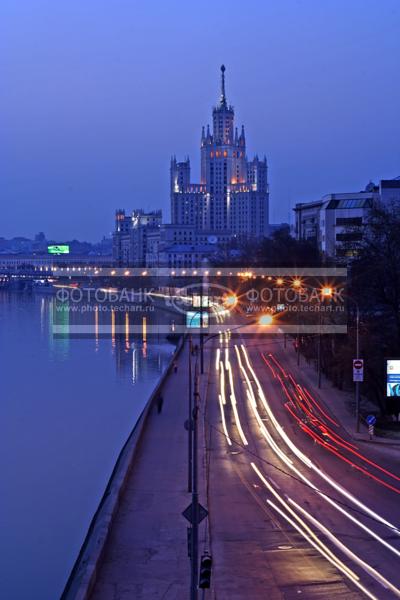 Москва. Высотка на котельнической набережной / Город, архитектура / городской пейзаж