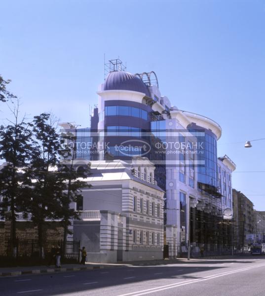 Москва. 90-е годы. Московская улица / Город, архитектура / архитектура и скульптура