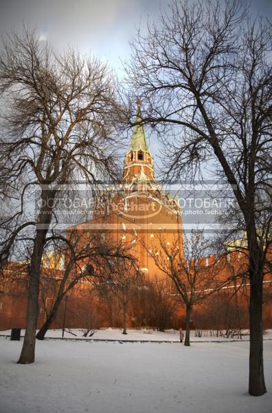 Россия. Москва. Александровский сад. Кремлевская стена. Russia. Moscow. Alexander Garden. Kremlin Wall / Город, архитектура / городской пейзаж