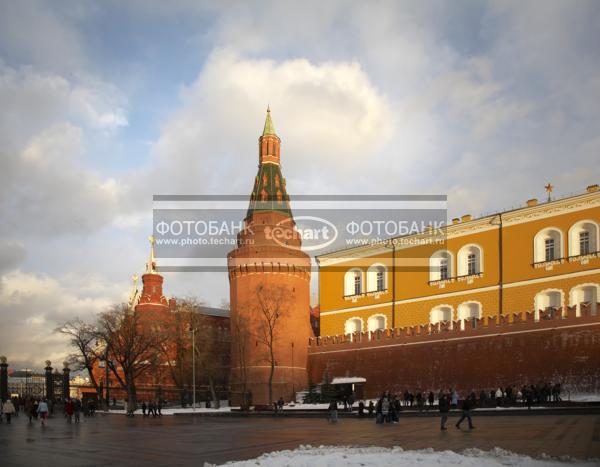 Россия. Москва. Александровский сад. Кремлевская стена. Russia. Moscow. Alexander Garden. Kremlin Wall / Город, архитектура / архитектура и скульптура