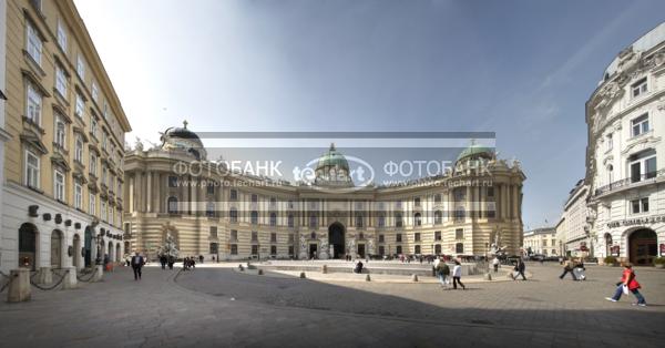 Европа. Австрия. Вена. Дворец  Хофбург. Hofburg Heldenplatz / Город, архитектура / архитектура и скульптура