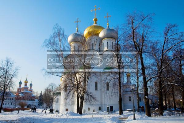 Россия. Москва. Новодевичий монастырь. Смоленский собор / Город, архитектура / архитектура и скульптура