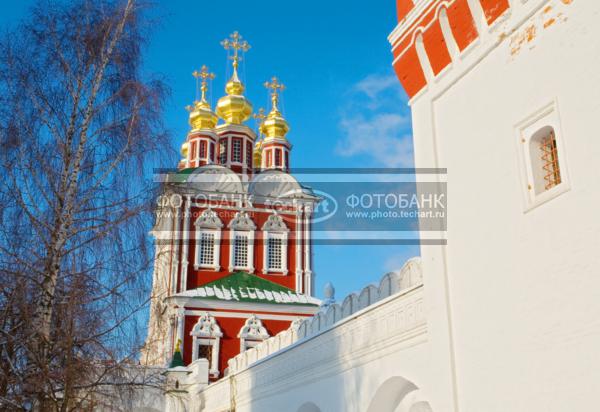 Россия. Москва. Новодевичий монастырь. Преображенская надвратная церковь / Город, архитектура / архитектура и скульптура