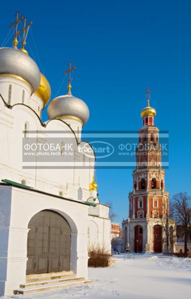 Россия. Москва. Новодевичий монастырь. Вид на колокольню / Город, архитектура / архитектура и скульптура