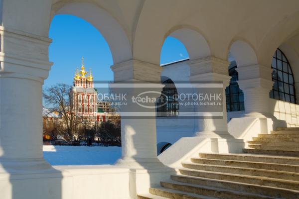 Россия. Москва. Новодевичий монастырь. Лестница / Город, архитектура / архитектура и скульптура