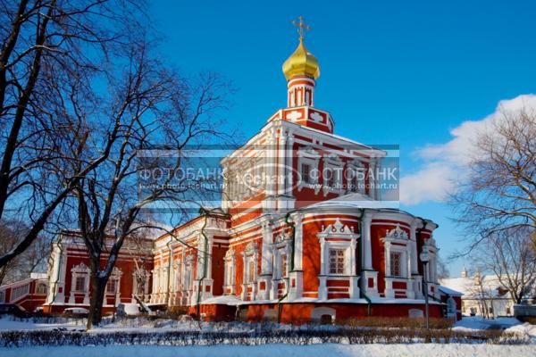 Россия. Москва. Новодевичий монастырь. Успенская церковь / Город, архитектура / архитектура и скульптура