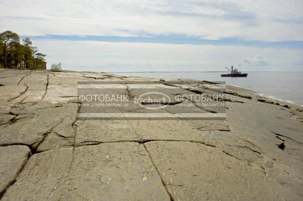 Россия. Природа России. Белое Море. Остров Кий. Каменный берег / Природа / прочее