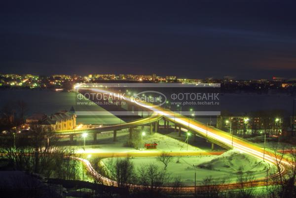 Россия. Коломна. Мост через Волгу. Трасса.  Дороги / Город, архитектура / городской пейзаж