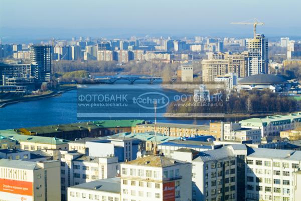 Россия. Екатеринбург. Вид сверху / Город, архитектура / городской пейзаж