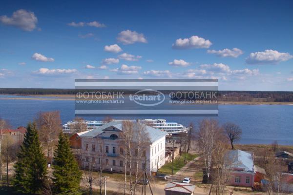 Россия. Мышкин. Вид на Волгу / Город, архитектура / городской пейзаж