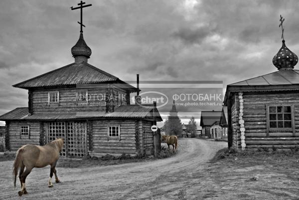 Россия. Урал. Путь Ермака. Красная Горка, Казанский монастырь. Лошадь / Город, архитектура / национальная архитектура