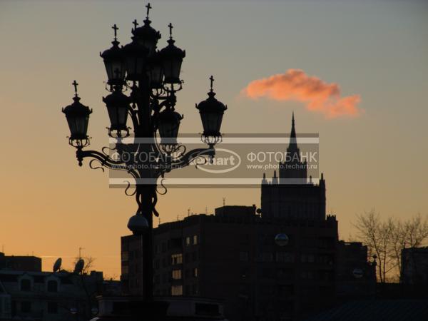 Россия. Москва. Пречистенка. Фонарь / Город, архитектура / фрагменты и детали