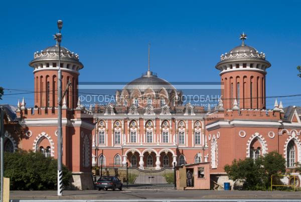 Москва. Петровский путевой (подъездной) дворец / Город, архитектура / архитектура и скульптура