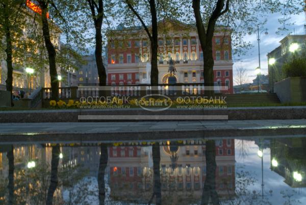 Москва. Тверская площадь / Город, архитектура / городской пейзаж