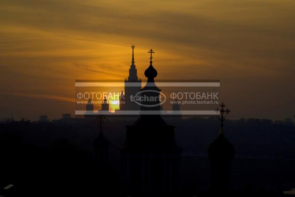 Москва на закате / Город, архитектура / городской пейзаж