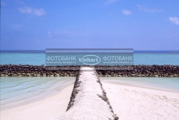 Острова. Тропики. Песок, океан / Природа / моря и океаны