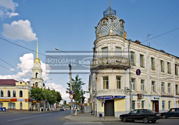 Рыбинск. Центр города. Старый дом / Город, архитектура / городской пейзаж