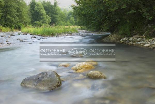 Россия. Северная Осетия. Горная река / Природа / реки и озера
