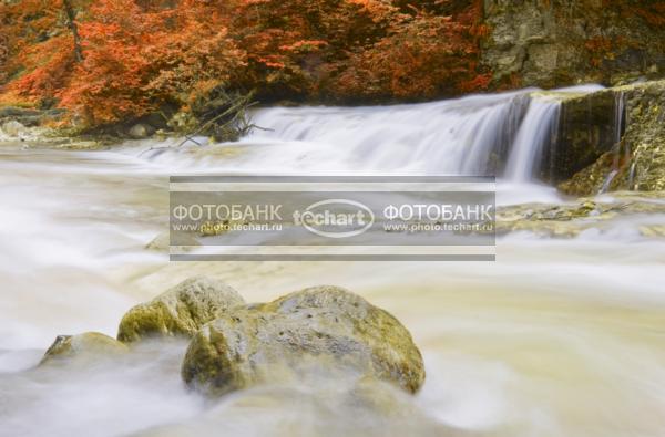 Россия. Северная Осетия. Горный ручей. Камни / Природа / реки и озера