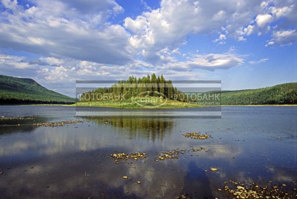 Россия. Сибирь. Красноярский край. Эвенкия. Лес, тайга, река / Природа / реки и озера