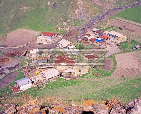 Россия. Кавказ. Северная Осетия. Село Тиб / Город, архитектура / национальная архитектура